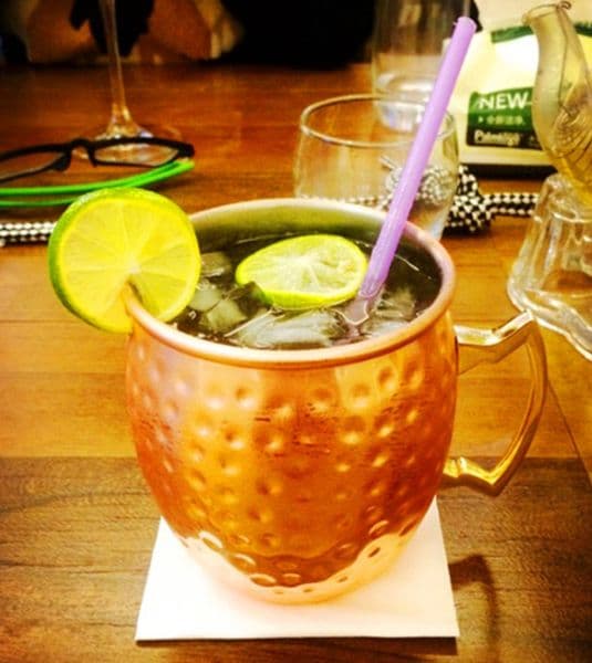 The latest creative fashion mug trend Moscow trends sub-cocktail, stainless steel 304 copper-plated smooth glass with hammer point.