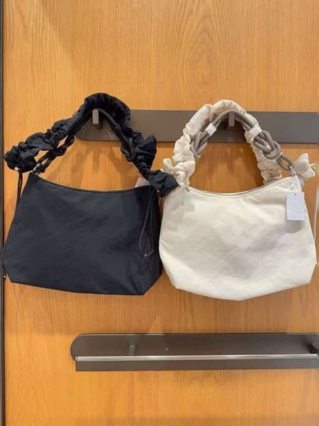 women yoga bag multi-functional and fashionable shoulder bag sports and casual 6.5L and 16L capacities crossbody bag pleated shoulder bag