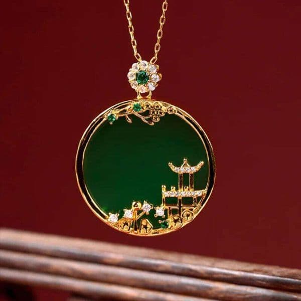 Crystal vintage court style pendant Creative new in inlaid natural jasper chalcedony round necklace women's luxury jewelry