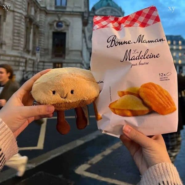 2026 Movies & TV Plush toy jc British Doll Cake Dessert Series Paris Limited Madeleine Soothing Toy Gift S1112