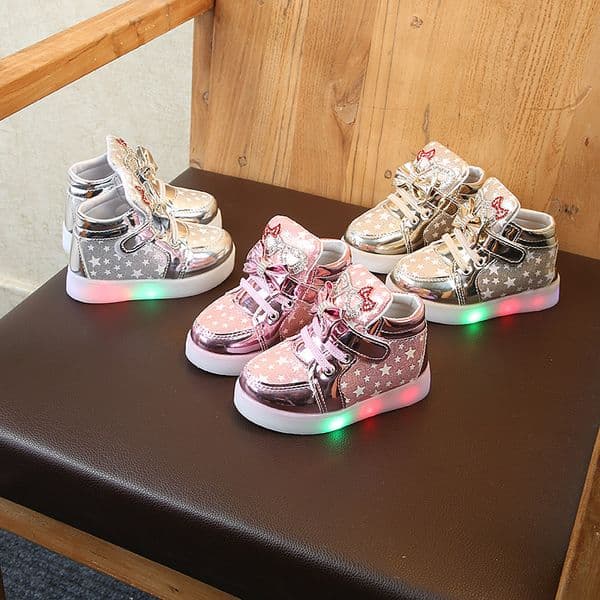 2026 kid shoe girls luminous shoes flashing lights fashion sneakers toddler little kid led sneakers