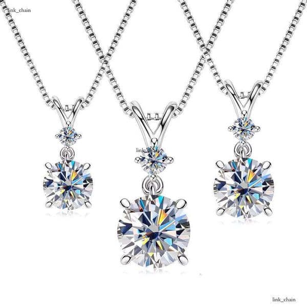 Fashion Round Cut 6.5mm 1.0ct Silicon S Pure Sier Heart Four-Prong Double Stone Pendant Necklace Women's Jewelry