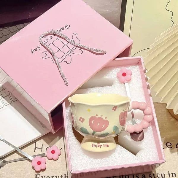 High-value birthday gifts for girls, tulip ceramic cups, gift boxes, flower mugs designer luxury Valentine's Day