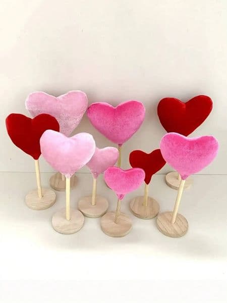 Velvet-Filled Heart-Shaped Desktop Multi-Colored Heart Props, Suitable for Valentine's Day, Holiday Home Party Decoration, Mini Version designer luxury Valentine's Day