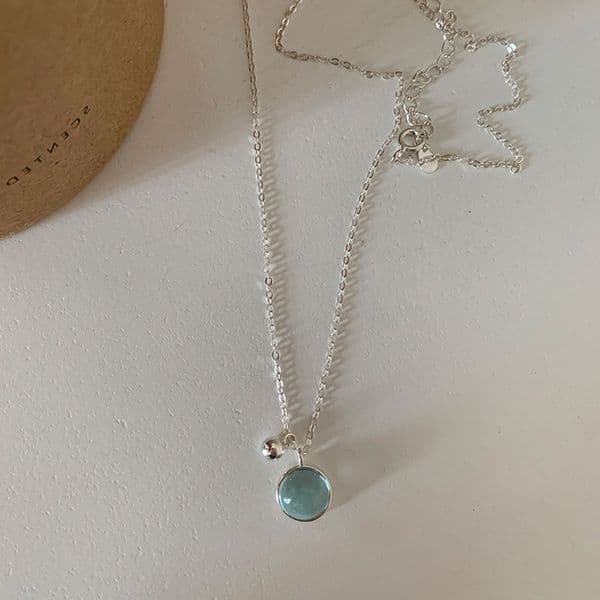 Luxury Blue Cat's Eye Pendant Necklace Minimalist Fresh Women High End Stylish Versatile Choker Sweater Chain Jewelry