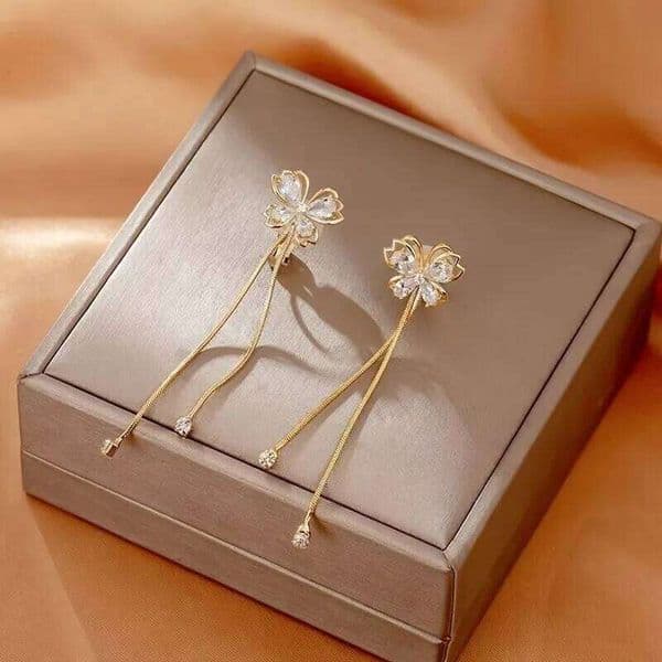 Fashion Style Inlaid Cubic Zirconia Butterfly Shaped Drop, Hook Earrings, 1 Pair of Jewelry