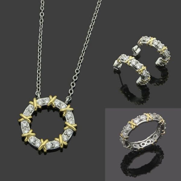 T Letter Designer Jewelry Set Womens C Earrings Gold Silver Full Diamond Rings Round Cross Pendant Necklace