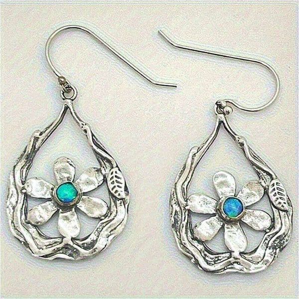 Bohemian Style Vintage Flower Inlaid Synthetic Turquoise Silvery Plated Dangle Earrings for Women Fashion Vacation Jewelry Gifts