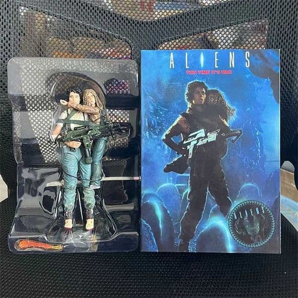 Neca ALIEN Ripley Newt Figure LT Ellen Giger Facehugger Ripley vs Newt Predator Model Collectible Action Toys 100% Genuine sale