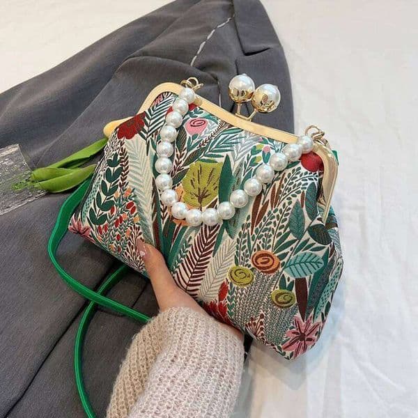 Women's random crossbody fabric floral pattern bag, simple, lightweight and elegant women's bag.