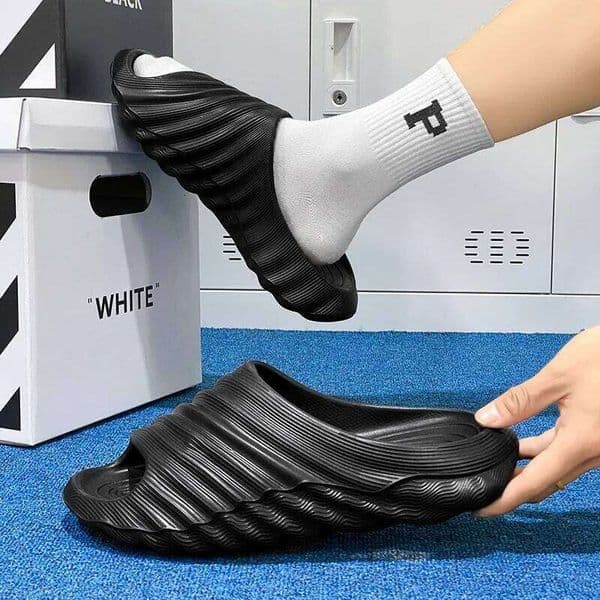 Men Comfortable Platform Outdoor Sandals Summer 2025 Beach Slippers Flip Flops Male Indoor Home Slides Bathroom Shoes