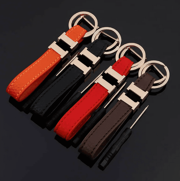 Fashion PU Leather Keychain Designer Key Chain Buckle lovers Car Handmade Keychains Men Women Bag Pendant Accessories