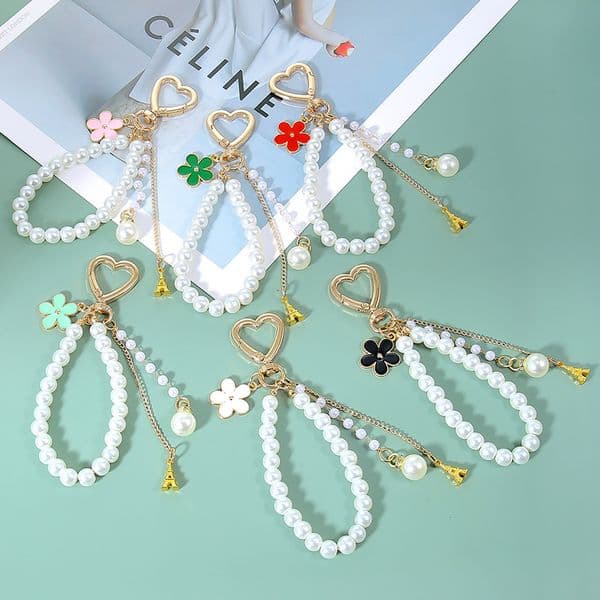 New alloy heart-shaped clasp high-end five-petal flower Eiffel Tower pendant pearl hanging chain phone bag accessory for women