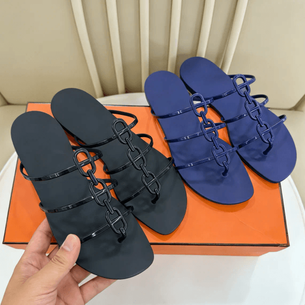 Women's H Chain Pig Nose Flat Slippers Fashion Jelly Flip Flops Beach Shoes for Outdoor Wear Lightweight Non-Slip Summer Sandals for Ladies 35-42