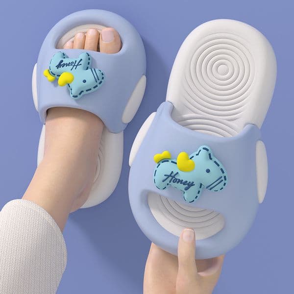 Kids Girls Unisex Cartoon Bear Slides Lightweight Waterproof Non-slip Men Women Summer Beach Pool Slippers Summer Indoor House Shoes