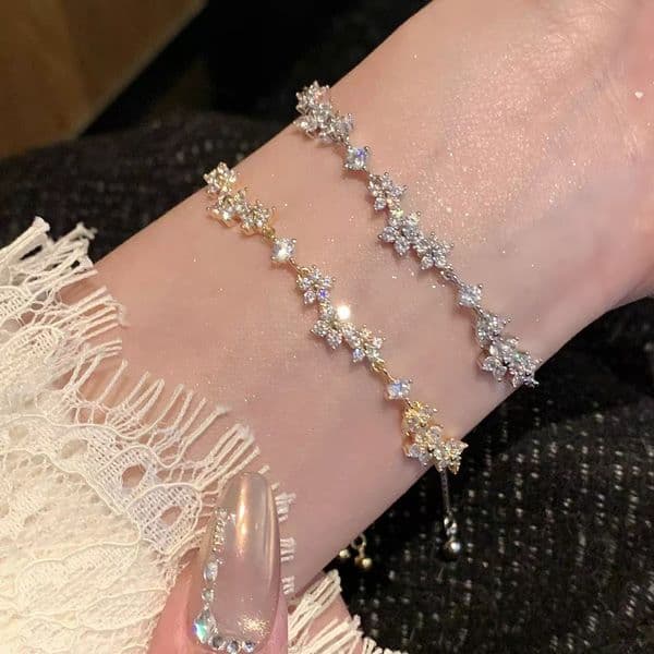 Same Style Smile for Women Zircon Beaded Bracelet Niche Design Light Luxury Pull-out Hand Jewelry Necklace