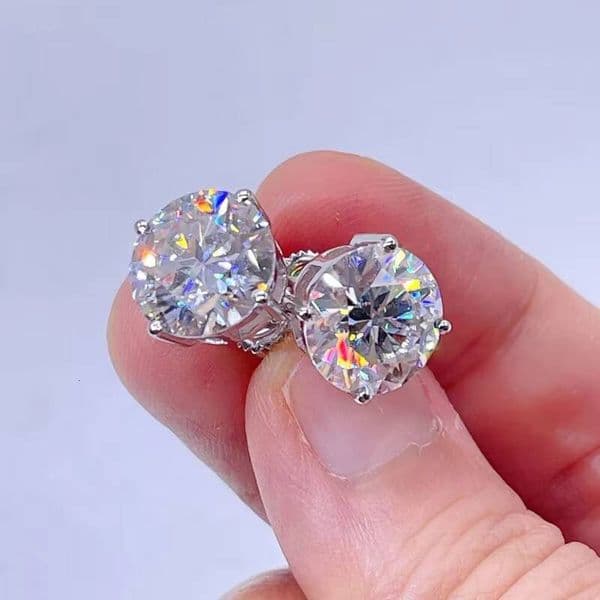 2026 Western Style Classic Round Moissanite Hip Hop Stud Earrings Silver Ear Studs 925 Hypoallergenic Jewelry Unisex