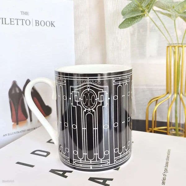 Mugs Porcelain Mug Cafe Tea Milk Cups Bone China Coffee Drinkware Water With Golden Spoon Birthday Gift Arrival-G36542