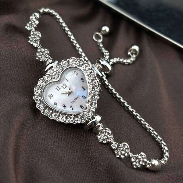 Fashionable heart-shaped thin strap with diamond inlaid flower pattern freely adjustable bracelet watch, women's