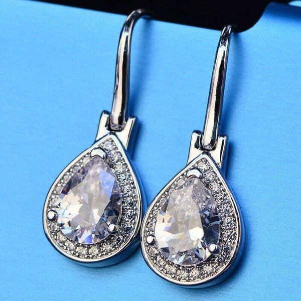 Elegant crystal women long style exquisite versatile and unique water drop earrings light luxury fashion for evening parties