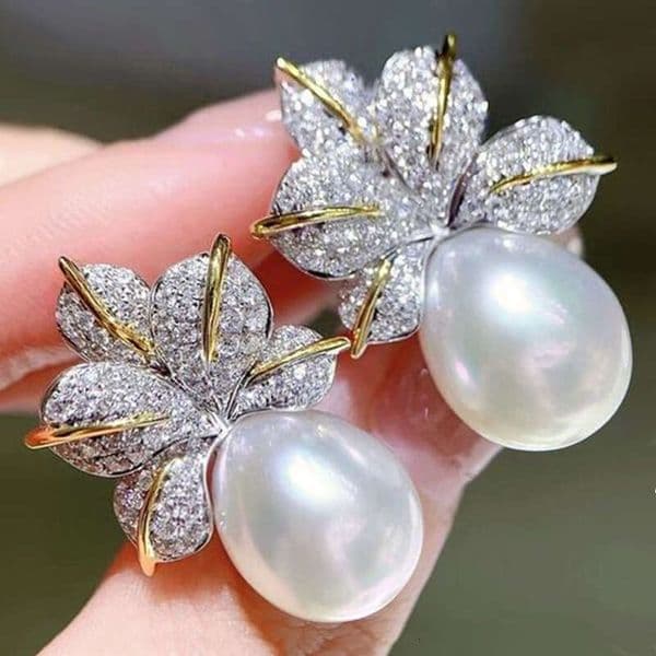 Jewelry leaf imitation pearl earrings shiny Moissanite inlaid stud for women light luxury elegant earrings