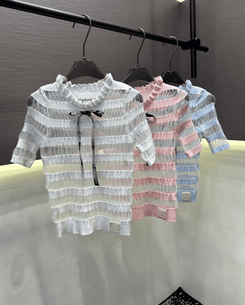 26 Women's T-shirt with hollowed out gradient craft, knitted short sleeved T-shirt, anti-aging 323