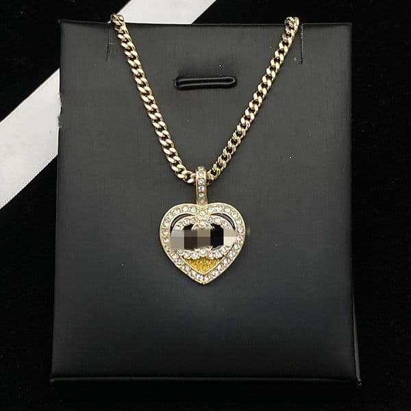 Luxurious designer letter C gradient heart shaped crystal diamond necklace women Correct logo high quality