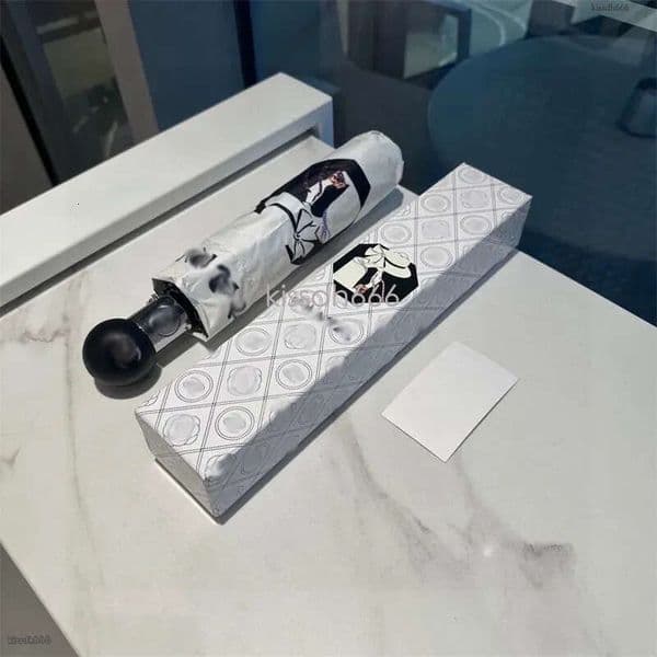 High end Umbrella C Classic White Printed Automatic Sunshade Umbrella Folding Umbrella VIP Gift