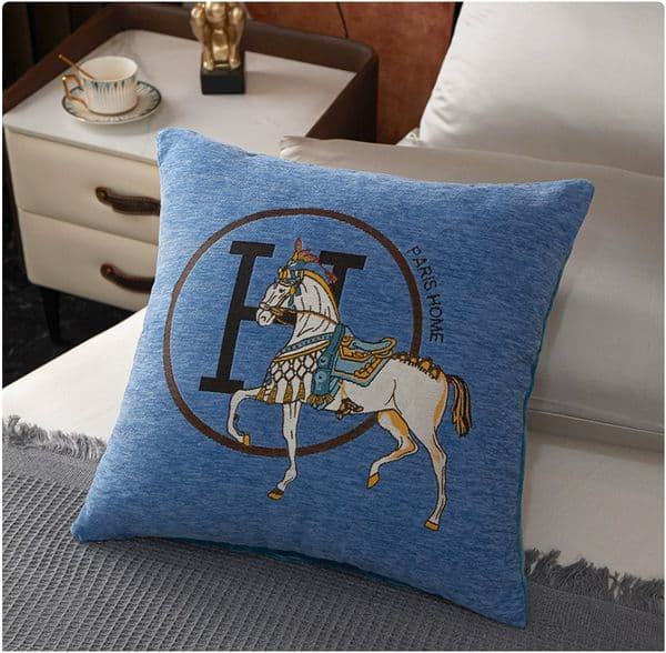 Modern Design Luxury H Pillow Case Home Living Room Sofa Cushion Case Embroidered Horse Cushion Cover Square Throw Pillowcase