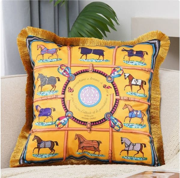 Luxury Velvet Fabric Tassel Sofa Cushion Cover Greek Mythology Halloween Head Print Cushion Cover Soft Throw Pillow Case Home Decor