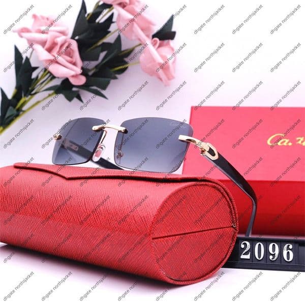 Luxury Sunglasses Collection Car Designer Shades Sunglasses Vacations Wearing Women Men Glasses High Quality Car Badge Bestseller Ladies Eyeglasses