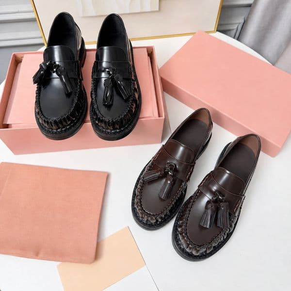 Designer Women Dress Shoes Shiny Leather Tassel Loafers Round Toe Slip On 3cm Heel Casual Shoes Black Brown