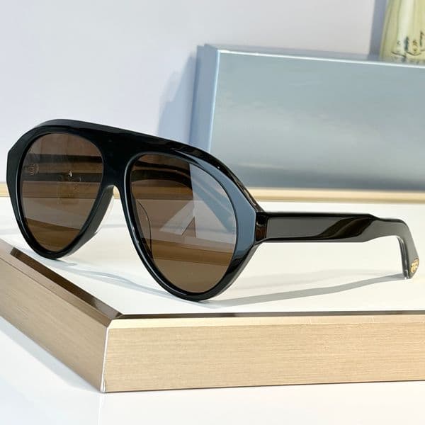 Popular Sunglasses For Men Women 0479S Fashion Summer Travel Avant Garde Goggles Style Anti Ultraviolet UV400 Oval Acetate Full Frame Glasses Random Box