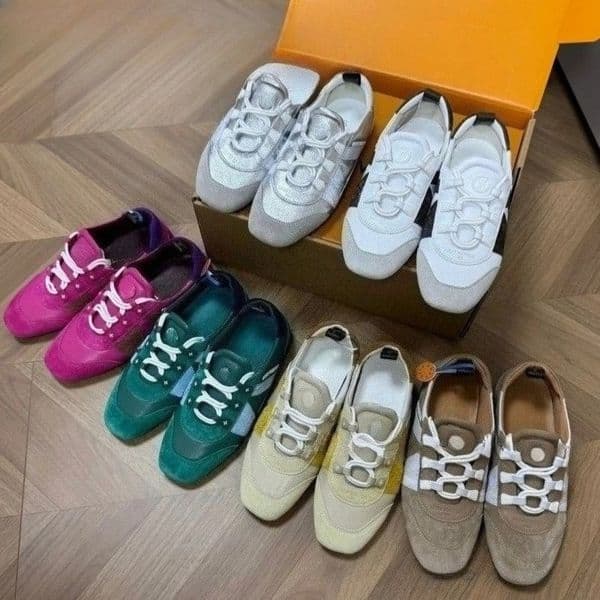V Luxury Designer Shoes Men Women's Retro Suede Monogram Print Flat Sneakers, Casual Lace-Up Leather Low-Top Dance Shoes, Sports Shoes, Fashion Training Shoes Gift 35-41