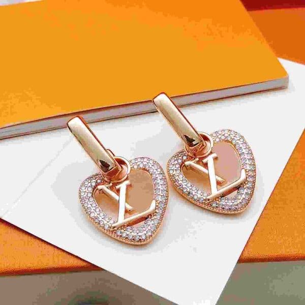 2026 New Luxury Designer Ear Stud Earrings Pearl Real Gold Brass Copper Crystal Round Letter Earring Fashion Womens Elegance Designer Wedding Party Jewellery