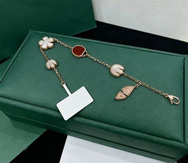 C265DAJ3 Elegant Gold Tone Flower Bracelet Necklace Charms Adjustable Chain Versatile Accessory for Daily Wear Party Wedding Anniversary Birthday Gift for Her