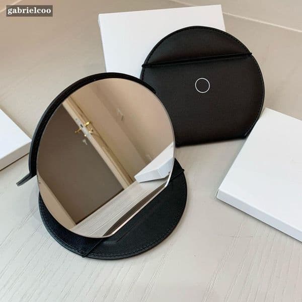 Designer Black Round Classic Printed Folding Mirror Womens Portable Leather makeup mirror Travel Makeup Tool Diameter 135cm
