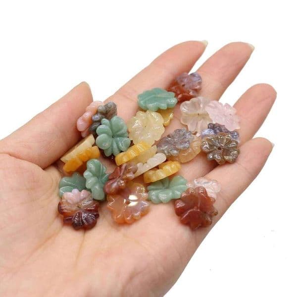 2pcs 16mm Random Color Natural Stone Pendant Petal Shape Charms for Jewelry Making Supplies DIY Necklace Earrings Accessories