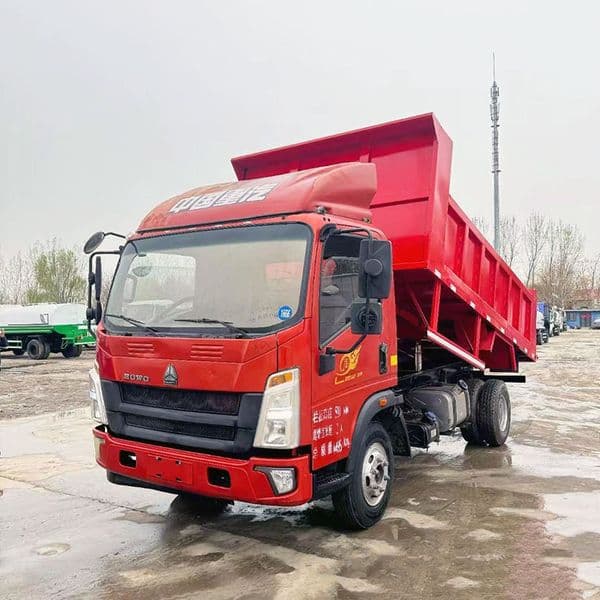SINOTRUK HOWO Light Duty Dump Truck Road Construction Material Transport Truck Asphalt and Cement Delivery Truck
