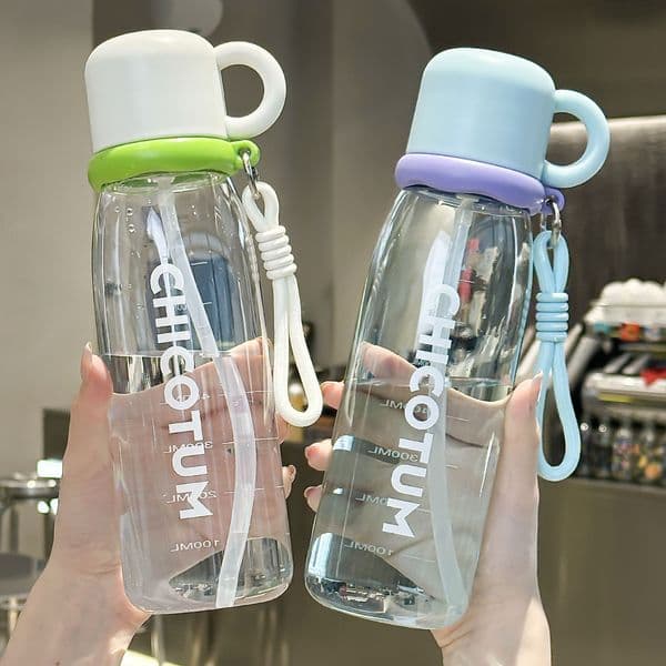 750ml Tritan High Temperature Resistant Sports Water Bottle with Dual Use Lid and Portable Lanyard