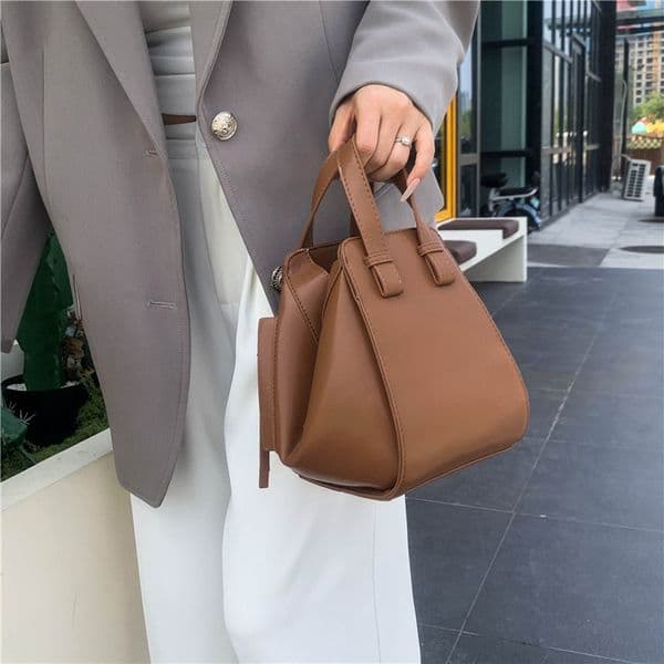 Summer niche handbag for women, 2026 new style hammock bag, fashionable women's bag, commuting single shoulder crossbody bag