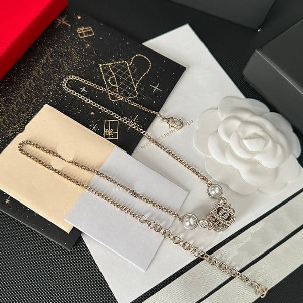 Brass Necklace Crystal Rhinestone Pearl Chains Jewlery Designer for Women Classic Pendant Luxury Designer Wedding Party Jewelry