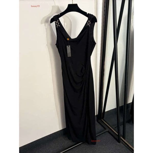 2026 Designer Womens Dresses Basic Casual Dresses New Style Shoulder Buckle Bag Hip Slit Pleated Waist Suspender Dress Sleeveless Vest Long Skirt Black Red S