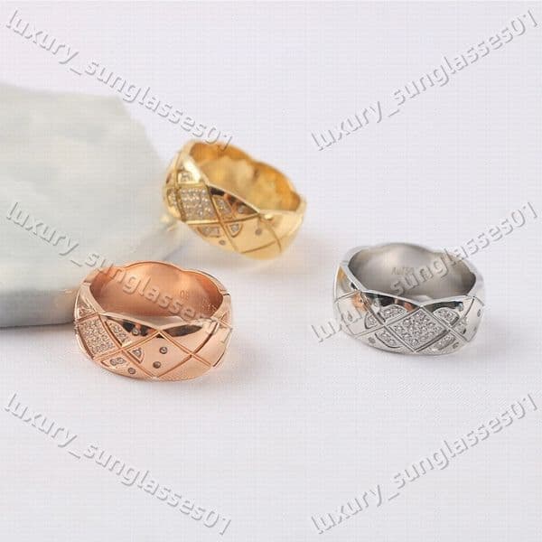 Designer Ring for Women High Edition Diamond Luxury Sparkly Crystal Wedding JewelryDiamond set 18K gold titanium steel ring