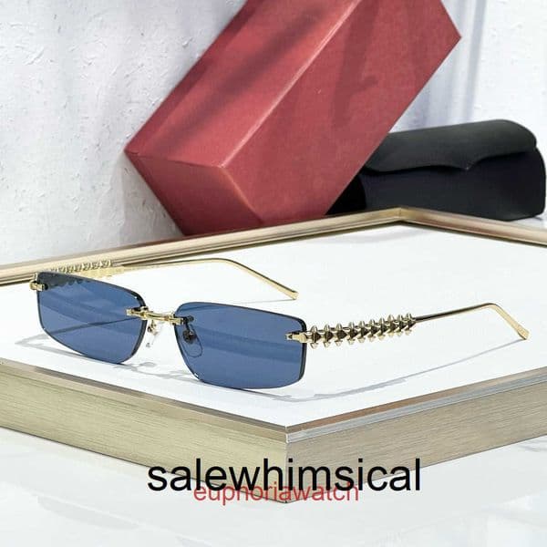 Designer sunglasses High-End C Brand Sunglasses set for Women, Oversized Square Frame with Metal Accents & UV Protection Sophisticated Color Gradient SO1E