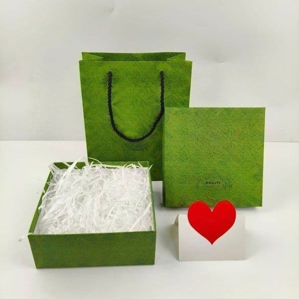 luxury brand designer letters green jewelry box packing earrings necklaces bracelets with dust pouch bags lipsticks perfume makeup gift boxes
