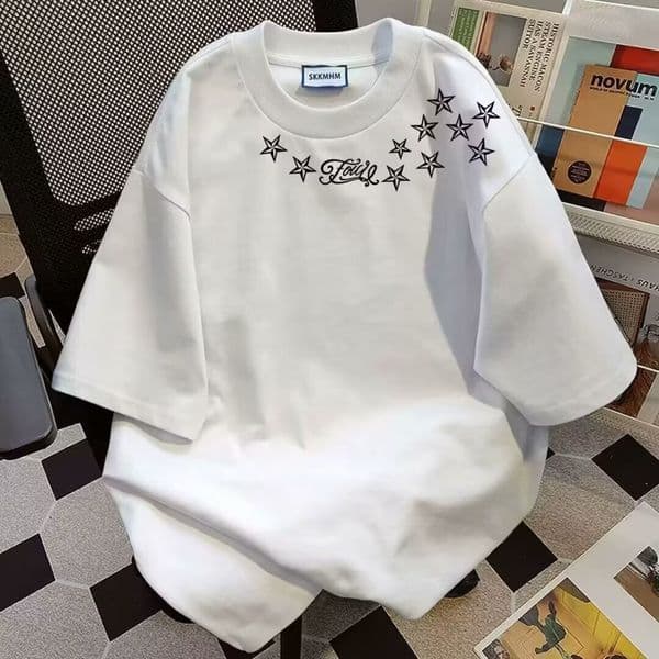 Luxury Men's Top Designer T-shirt Loose Oversized Slimming Stretchy Comfortable Short Sleeved American Retro Pentagram Print Outdoor Casual Fashion Clothing