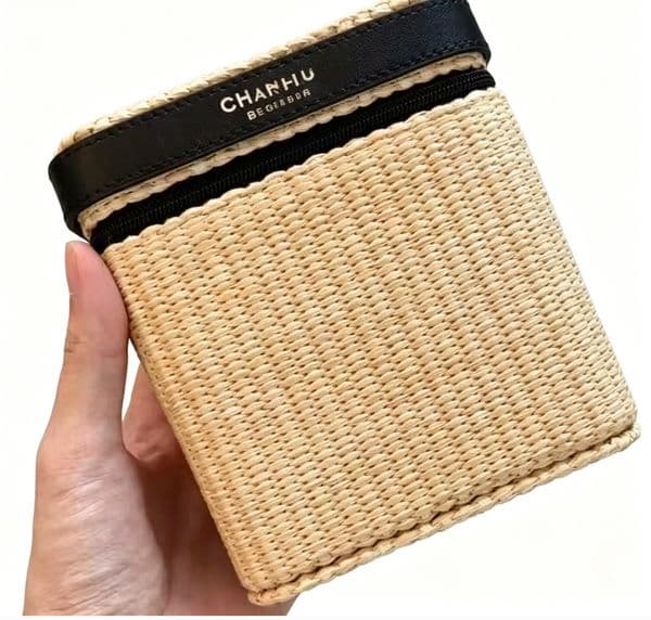 Women Lady Classic Straw Woven 2026 Designer Storage Box Cosmetic Beaute Case Makeup Organizer Jewelry Box with Strap Handle Portable Travel Storage Case
