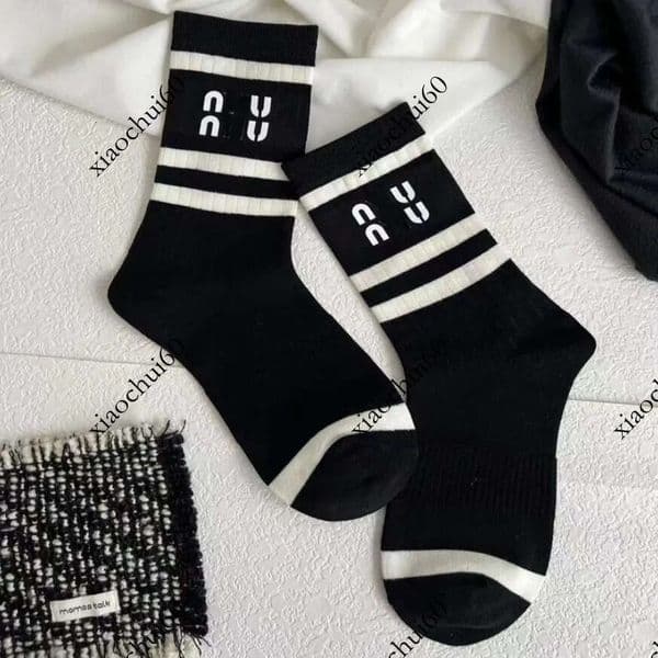 Classic Spring Summer Women's Designer Thin Letter Printing Female Black White Middle Tube Cotton Socks Lady 11 styles gift