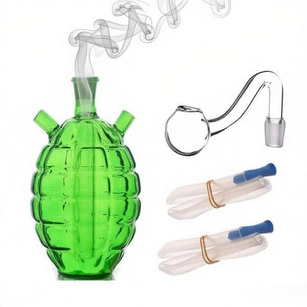 Wholesale Portable Green Colorful Mini Glass oil burner Bongs 10mm Female With Glass oil banger Bowl small Bubbler Bong Water Pipes with 2pc use silicone hose
